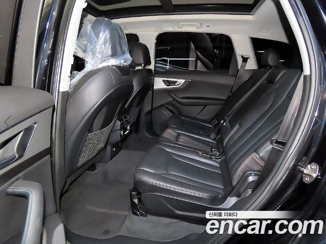 Audi Q7 2019 — photo 7