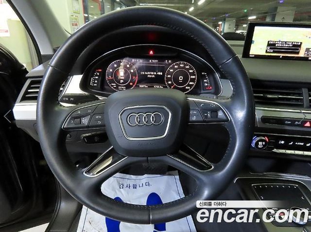Audi Q7 2019 — photo 8