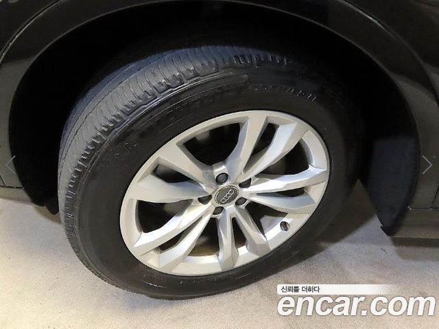 Audi Q7 2019 — photo 20