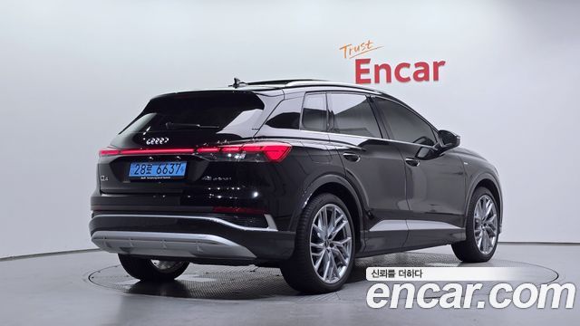 Audi Q4 e-tron 2025 — photo 2