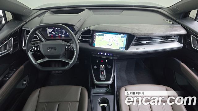 Audi Q4 e-tron 2025 — photo 10