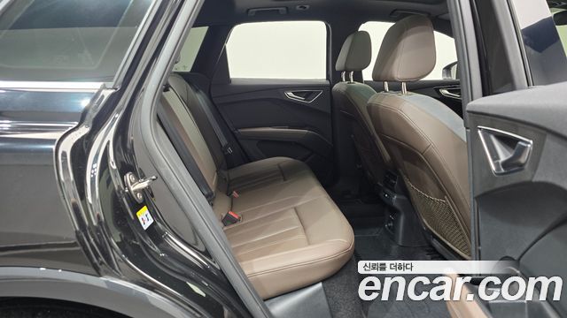 Audi Q4 e-tron 2025 — photo 17