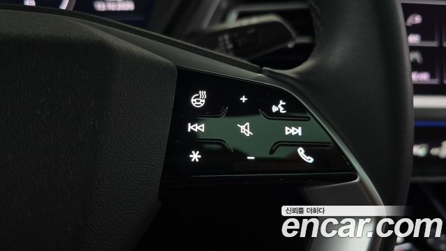 Audi Q4 e-tron 2025 — photo 24