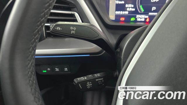 Audi Q4 e-tron 2025 — photo 26