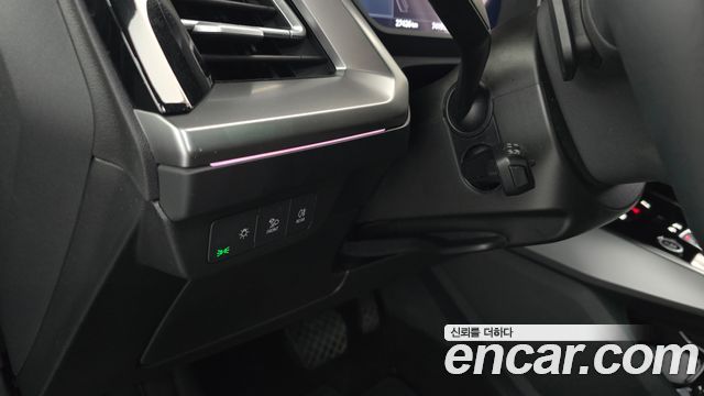 Audi Q4 e-tron 2025 — photo 28