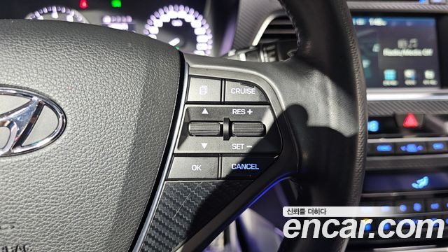 Hyundai Sonata 2015 — photo 19