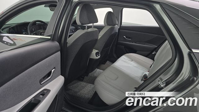 Hyundai AVANTE 2023 — photo 12