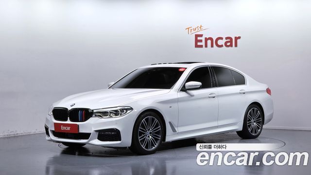 BMW 5-Series 2019 — photo 1
