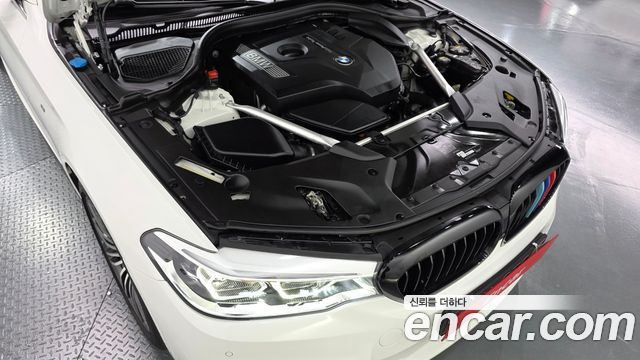 BMW 5-Series 2019 — photo 6