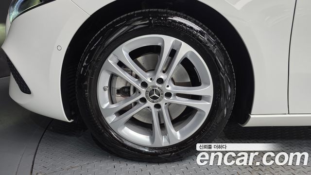 Mercedes-Benz A-Class 2024 — photo 5