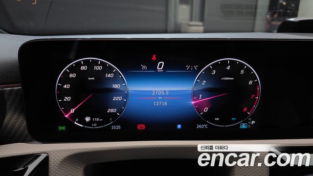 Mercedes-Benz A-Class 2024 — photo 11