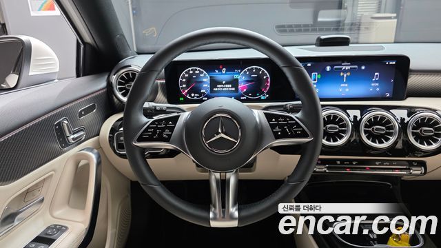 Mercedes-Benz A-Class 2024 — photo 18