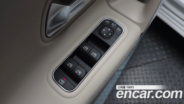 Mercedes-Benz A-Class 2024 — photo 20