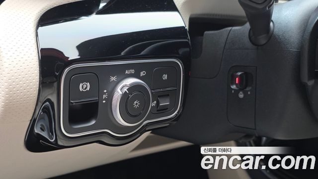 Mercedes-Benz A-Class 2024 — photo 21