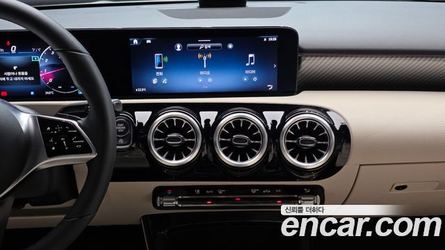 Mercedes-Benz A-Class 2024 — photo 29
