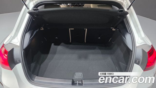 Mercedes-Benz A-Class 2024 — photo 31