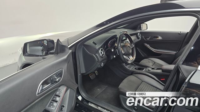 Mercedes-Benz CLA-Class 2018 — photo 10