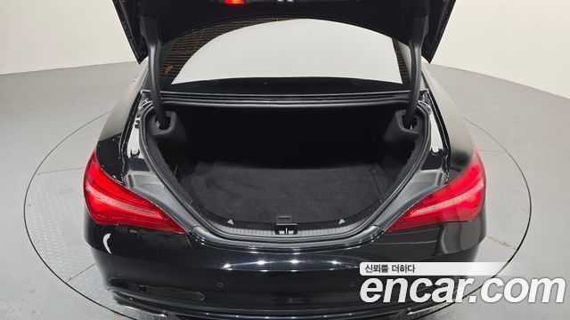 Mercedes-Benz CLA-Class 2018 — photo 14