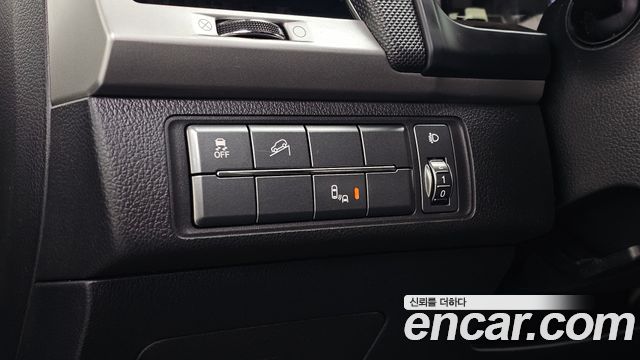 KG Mobility Rexton 2018 — photo 23