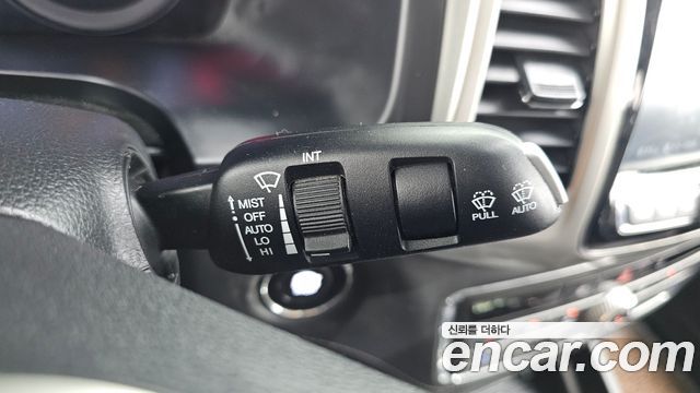 KG Mobility Rexton 2018 — photo 27