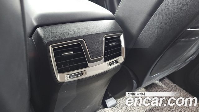 KG Mobility Rexton 2018 — photo 31