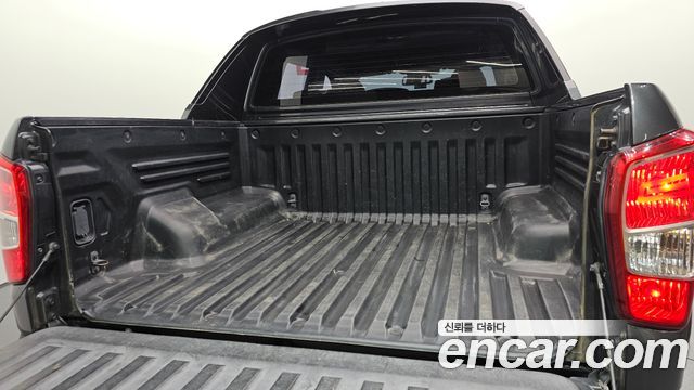 KG Mobility Rexton 2018 — photo 32