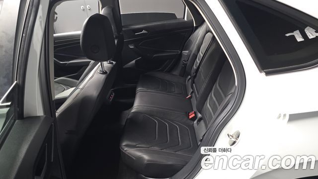 Volkswagen Jetta 2021 — photo 17