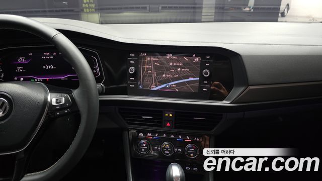 Volkswagen Jetta 2021 — photo 20