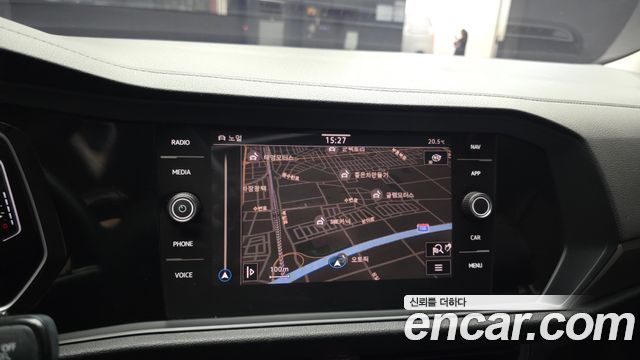 Volkswagen Jetta 2021 — photo 21