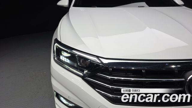 Volkswagen Jetta 2021 — photo 8