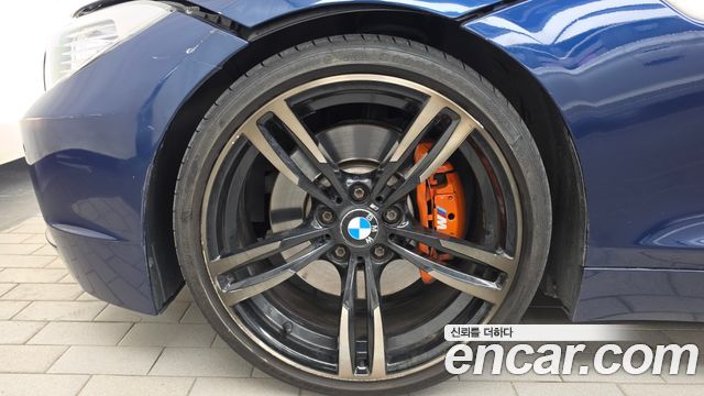 BMW Z4 2010 — photo 5