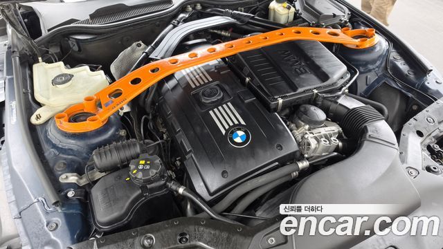 BMW Z4 2010 — photo 6