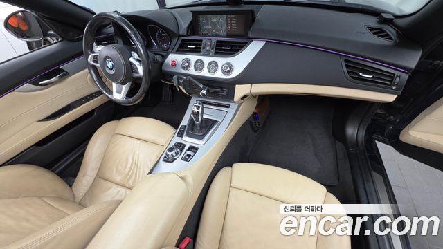 BMW Z4 2010 — photo 7