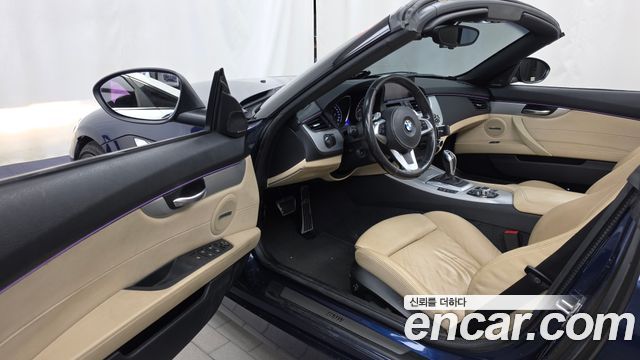 BMW Z4 2010 — photo 10