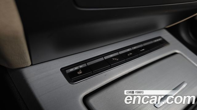 BMW Z4 2010 — photo 12