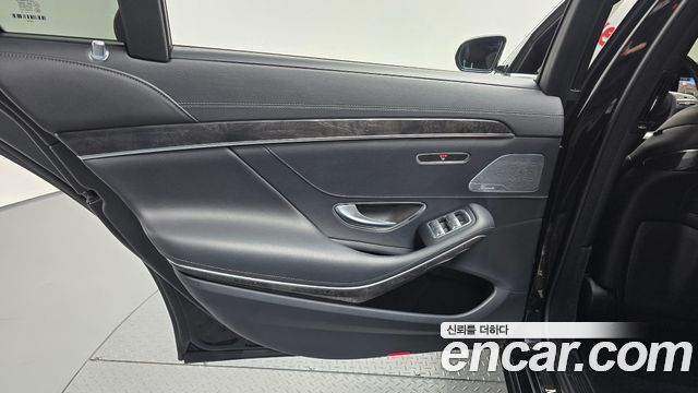 Mercedes-Benz S-Class 2019 — photo 15