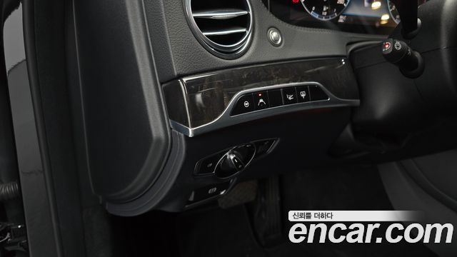 Mercedes-Benz S-Class 2019 — photo 28