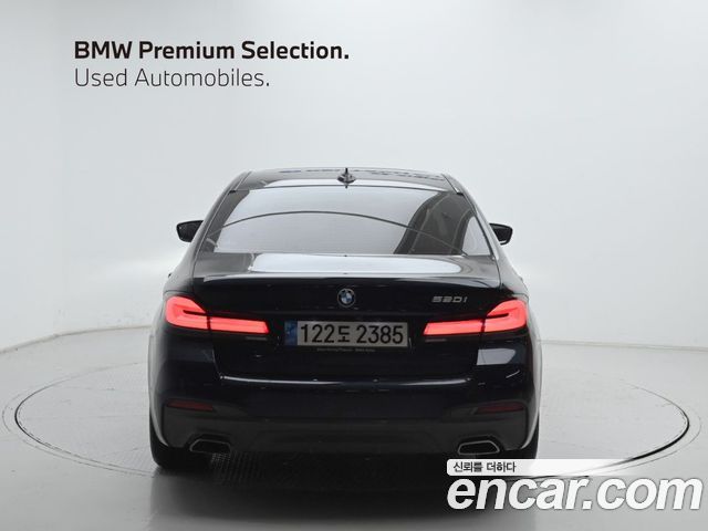 BMW 5-Series 2023 — photo 4