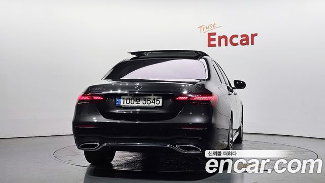 Mercedes-Benz E-Class 2021 — photo 4