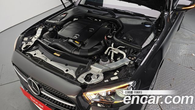 Mercedes-Benz E-Class 2021 — photo 6