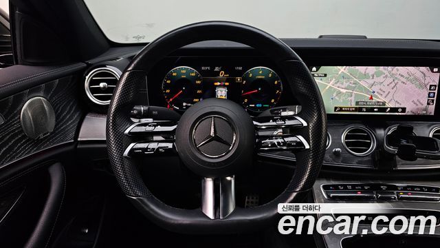 Mercedes-Benz E-Class 2021 — photo 20