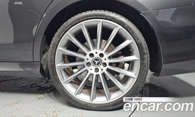 Mercedes-Benz E-Class 2021 — photo 7