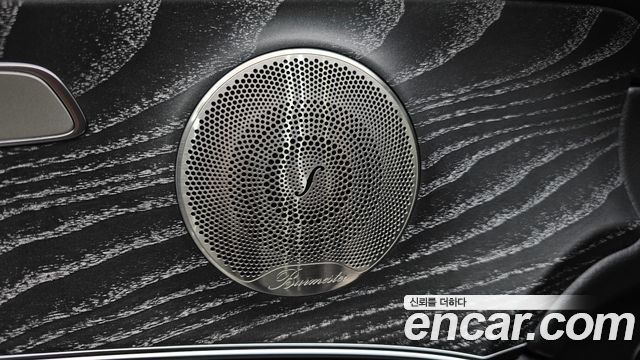 Mercedes-Benz E-Class 2021 — photo 36
