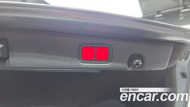 Mercedes-Benz E-Class 2022 — photo 23