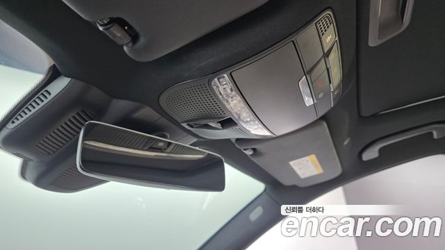 Mercedes-Benz E-Class 2022 — photo 26