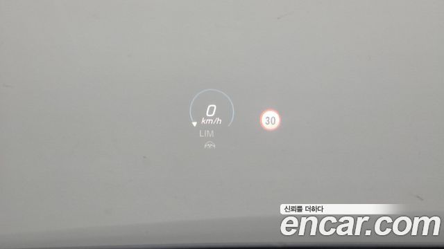 Mercedes-Benz E-Class 2022 — photo 31