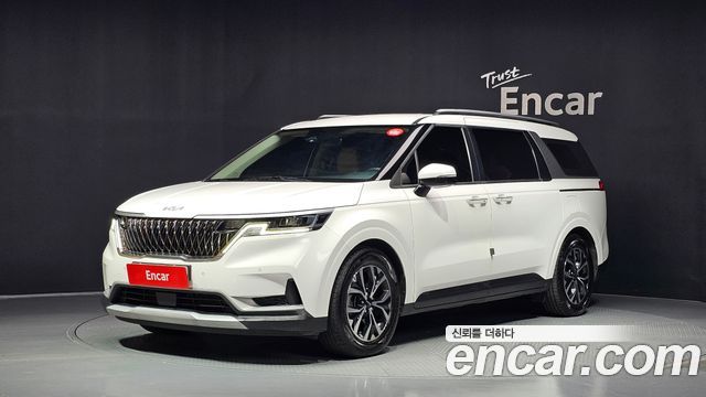 Kia Canival 2023 — photo 1