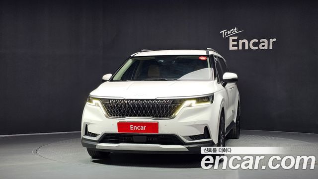 Kia Canival 2023 — photo 3