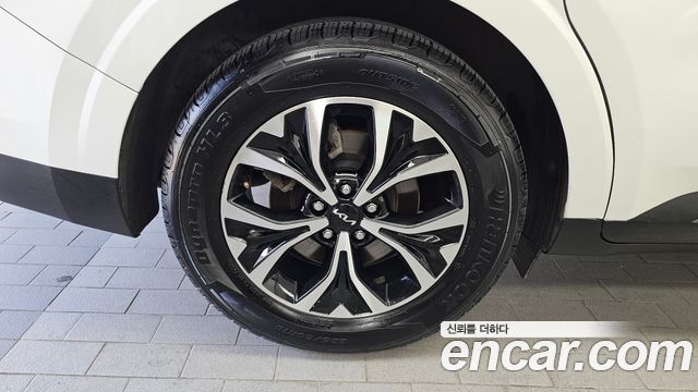 Kia Canival 2023 — photo 5