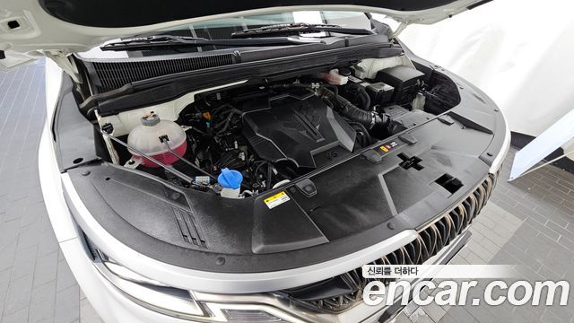 Kia Canival 2023 — photo 6